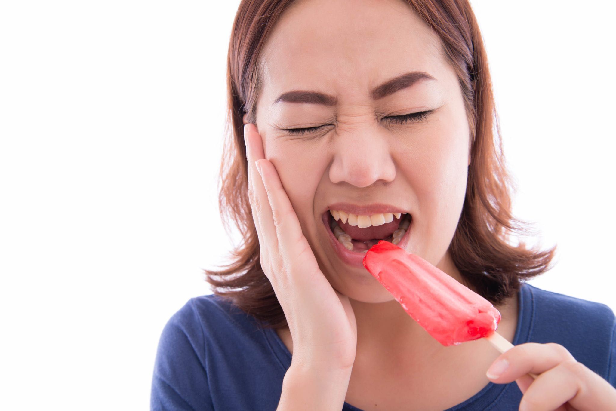 Halk arasında diş kamaşması olarak da adlandırılan diş hassasiyeti dikkate alınmalıdır.