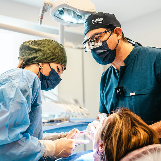 Kuşadası Diş Kliniği Uzman Hekimler